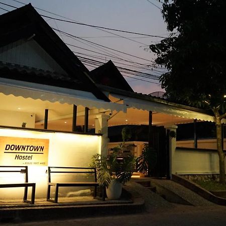 Downtown Hostel Λουάνγκ Πραμπάνγκ Εξωτερικό φωτογραφία